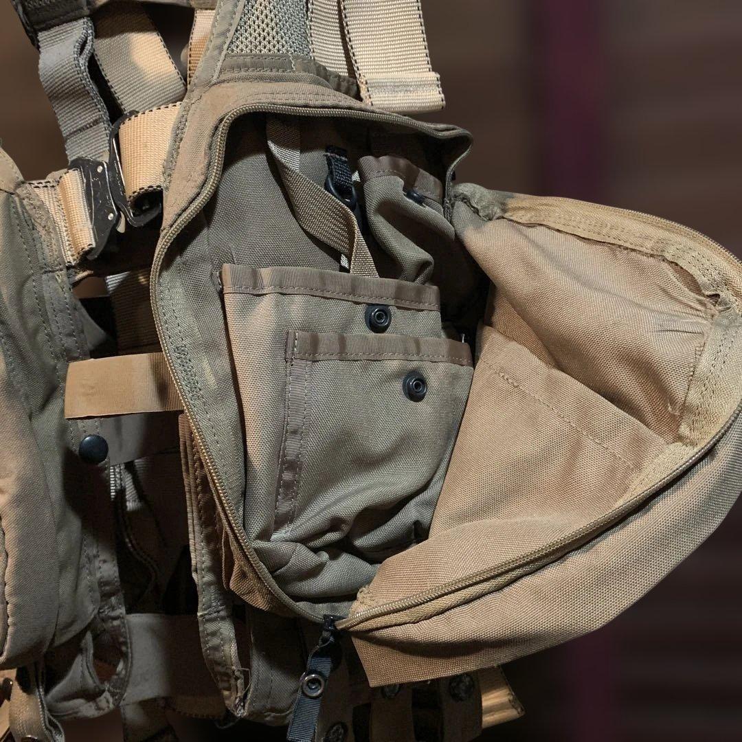 米軍放出品USMC ヘリ　パイロット　coyote サバイバルベスト中古
