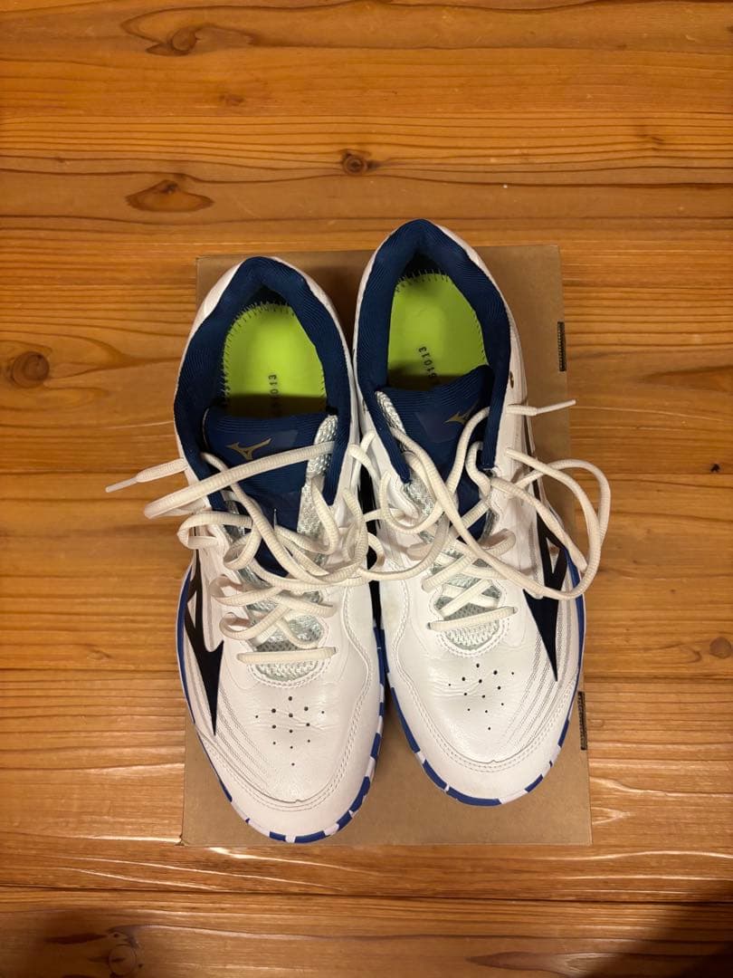 ミズノ ウエーブクロー 4 FIT 28.cm ２月２７日迄