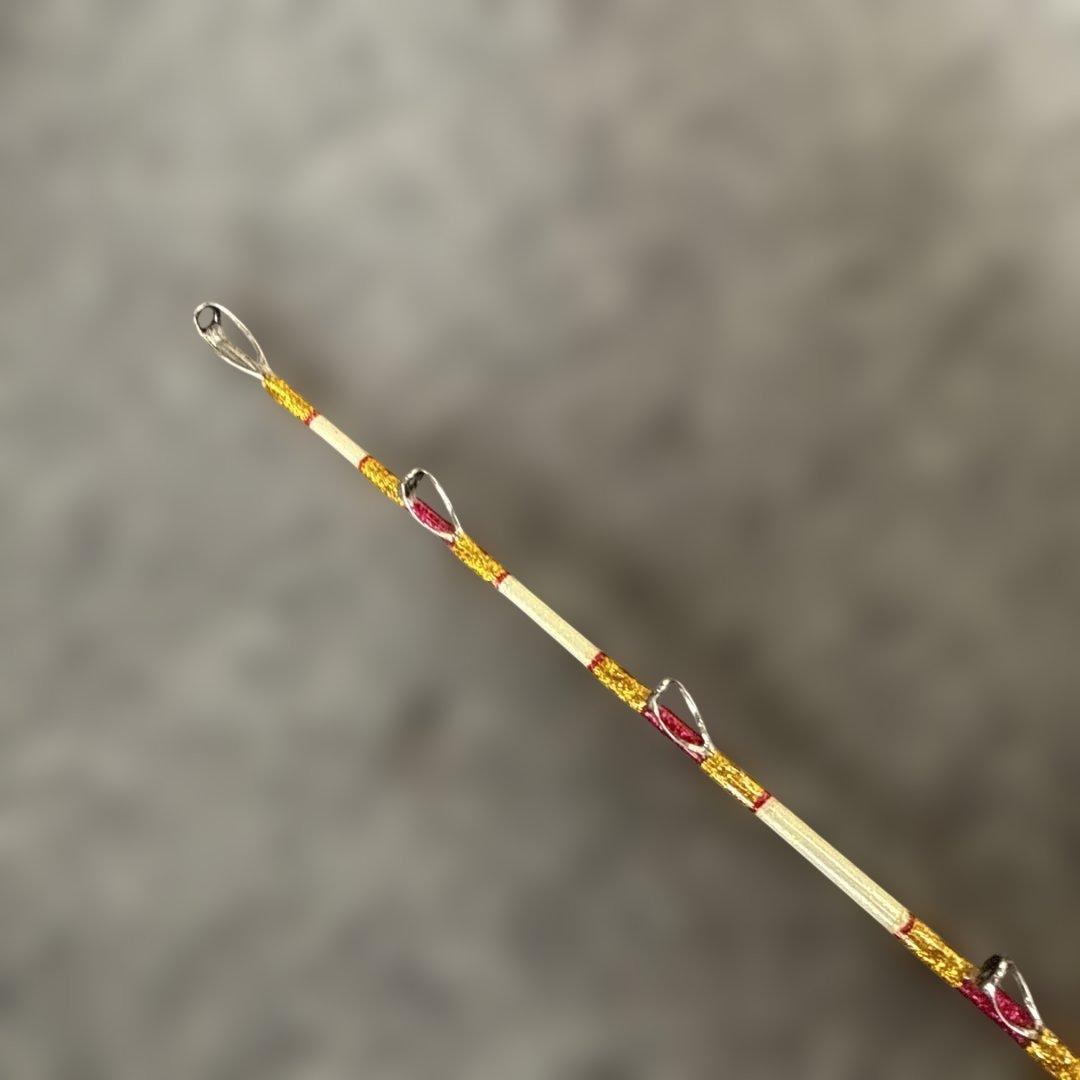 シマノ　13カルカッタ　800F 右ハンドル竿付き