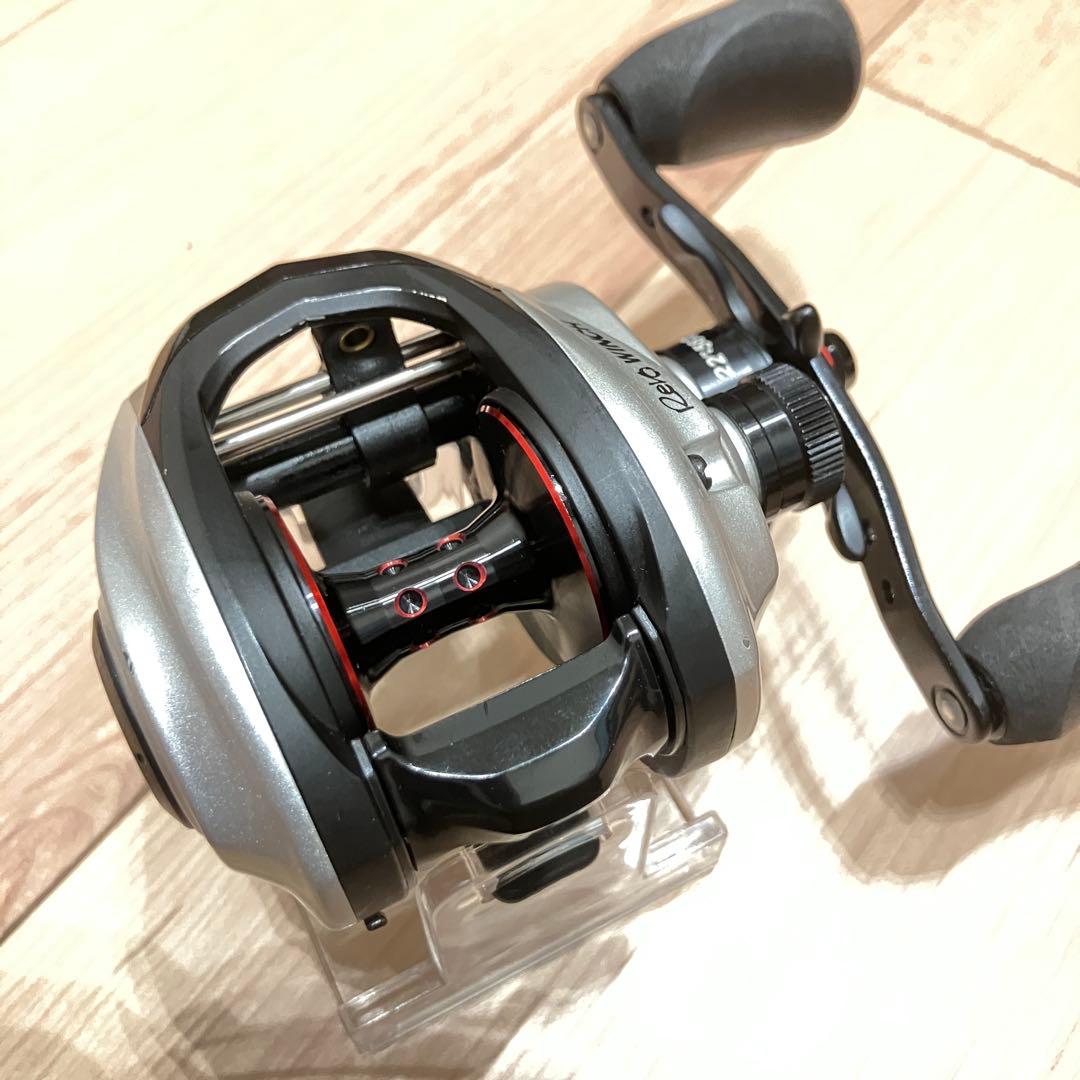 Abu Garcia Revo Winch　アブガルシア 右巻き付属品箱