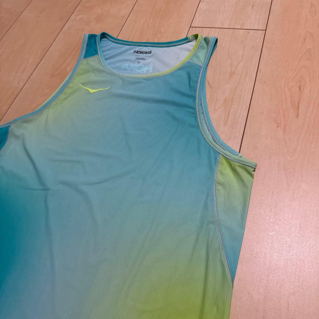 HOKA シングレット パンツ キャップ