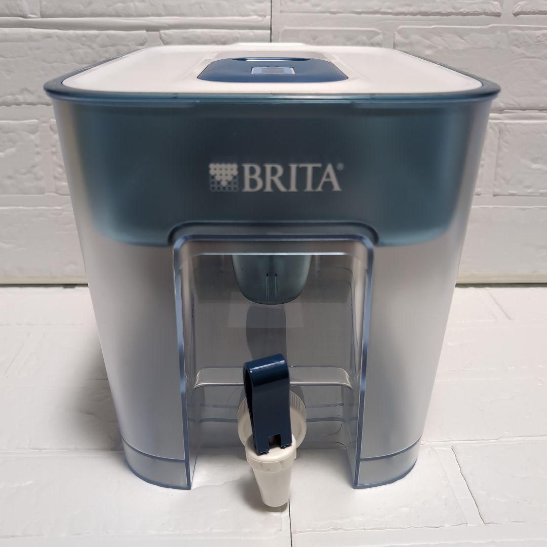 BRITA タンク型浄水器　ボトル型浄水器　浄水フィルター４個　６点セット