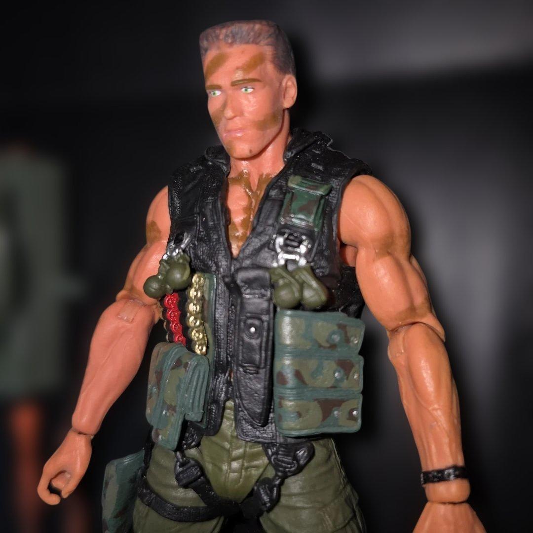 ＮＥＣＡ　コマンドー　30周年記念　シュワルツェ•ネッガー　アクションフィギュア