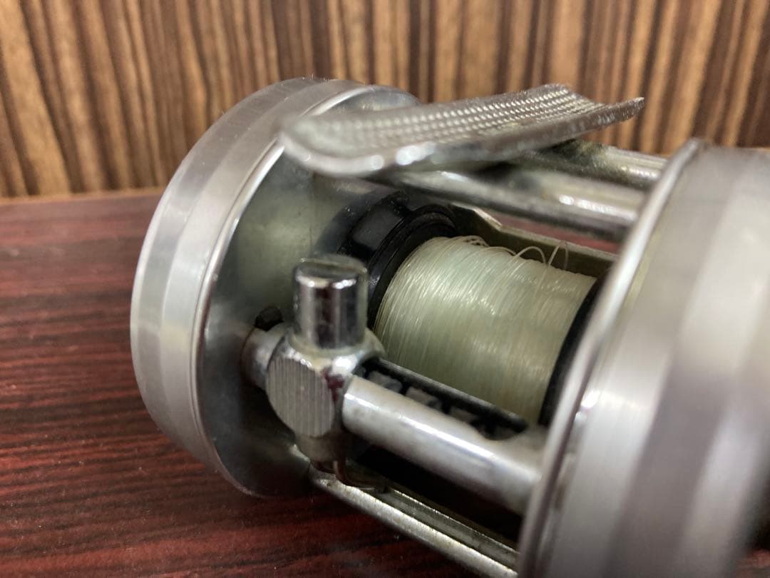 アブガルシア　アンバサダー　2500c ブロンズプレート