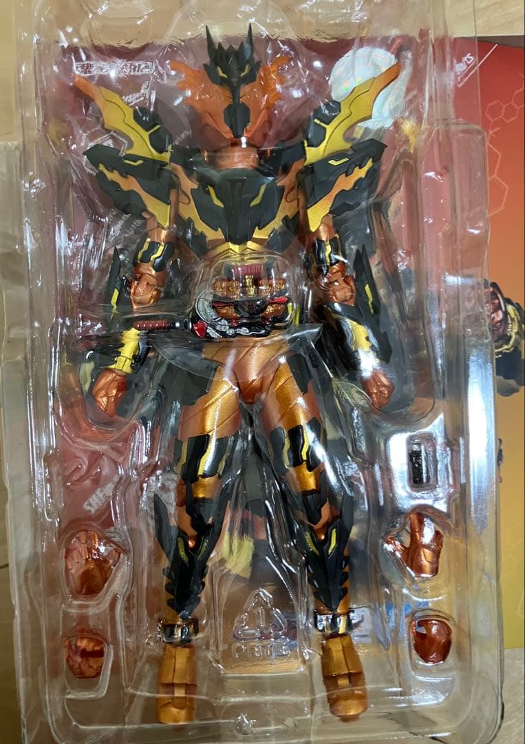 エ*ー様 s.h.Figuarts 仮面ライダークローズマグマ　ビルドシリーズ