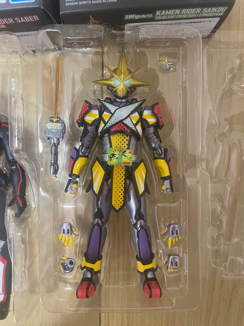 s.h.figuarts セイバー　ブレイブドラゴン　最光　フィギュアーツ