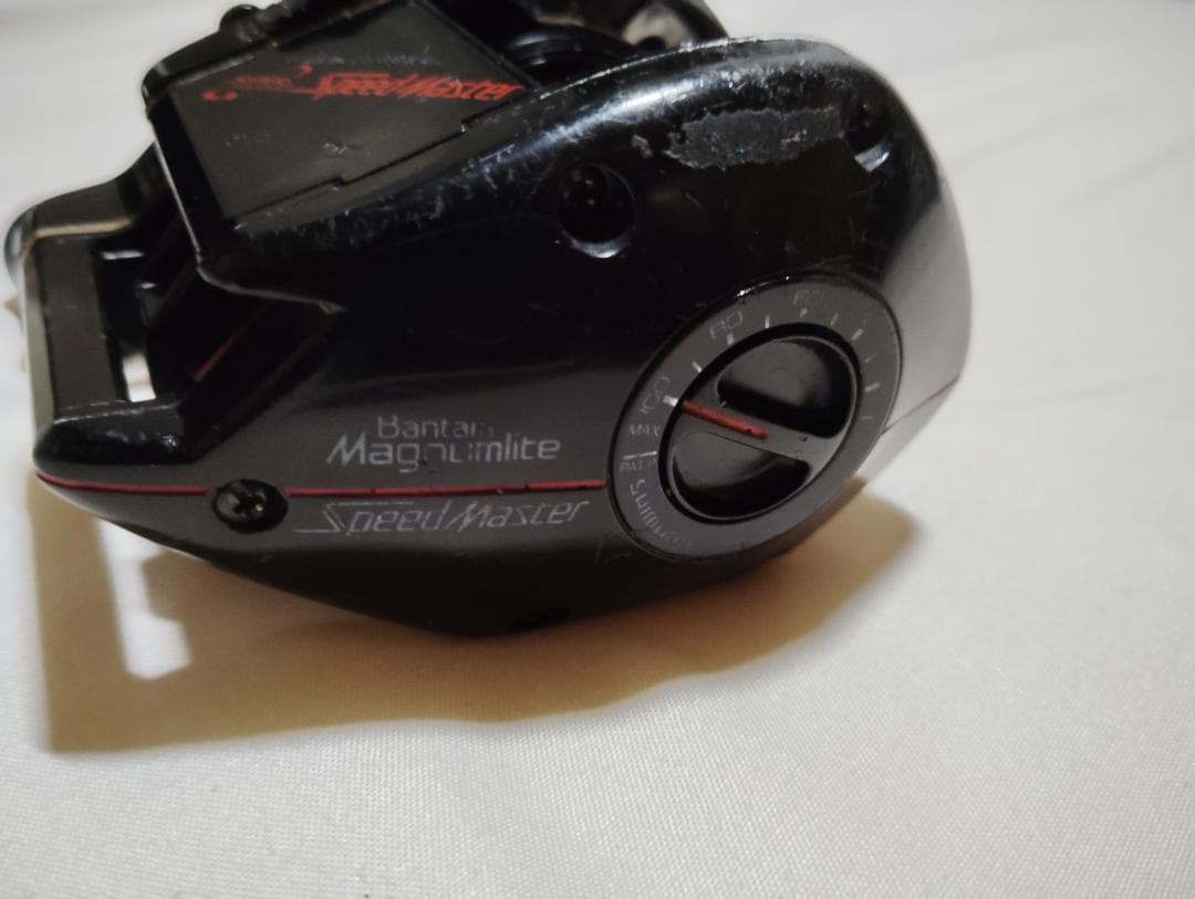 Magnumlite 2200SG ベイトリール