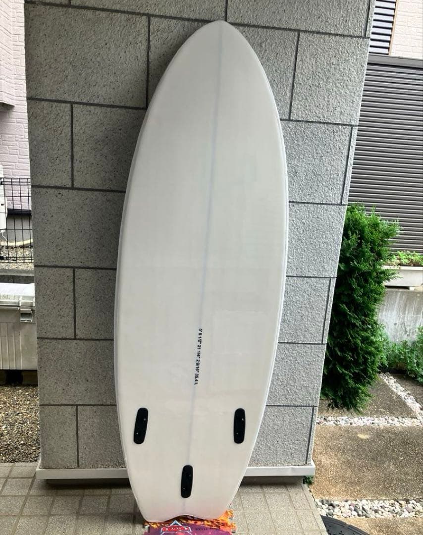ポ*ド様 【美品】Ideal スポンジボード 5'6 35ℓ (フィン付き)アイ