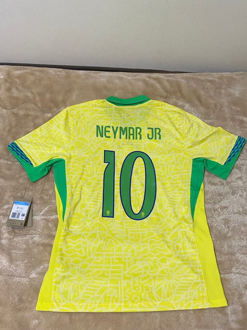 サッカーブラジル代表ユニフォーム　ネイマール選手サイン入り