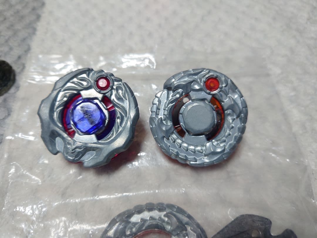 は*つ様 メタルファイト ベイブレード 9個 まとめ売り オマケ付き