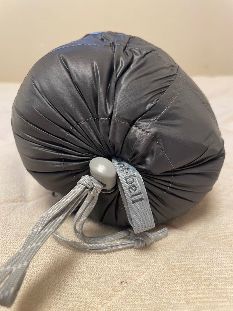 新品★モンベル シームレスダウンハガー800 ♯3 赤 R/ZIP