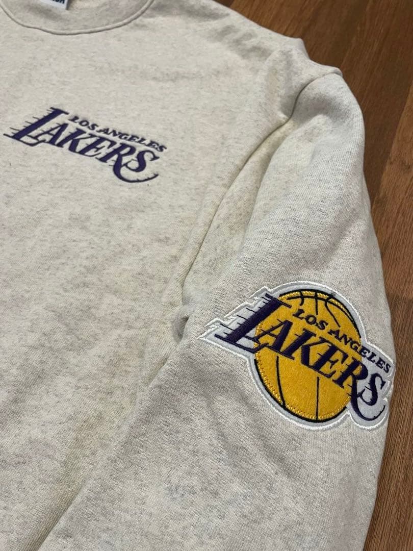 【新品】ロサンゼルス・レイカーズ スウェット　グレーL XL バスケトレーナー