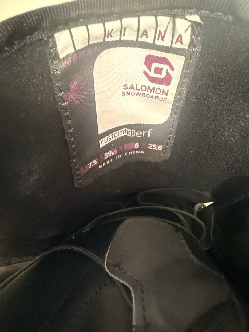 【送料込み】SALOMON スノーボードブーツ 女性用 ブラック/パープル