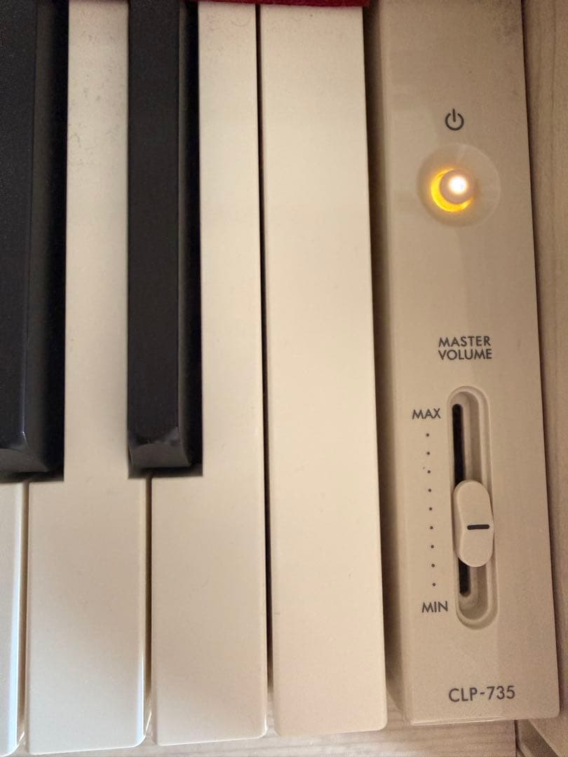 【直接引き渡し】美品　ヤマハ　電子ピアノ CLP-735WA 2022年製