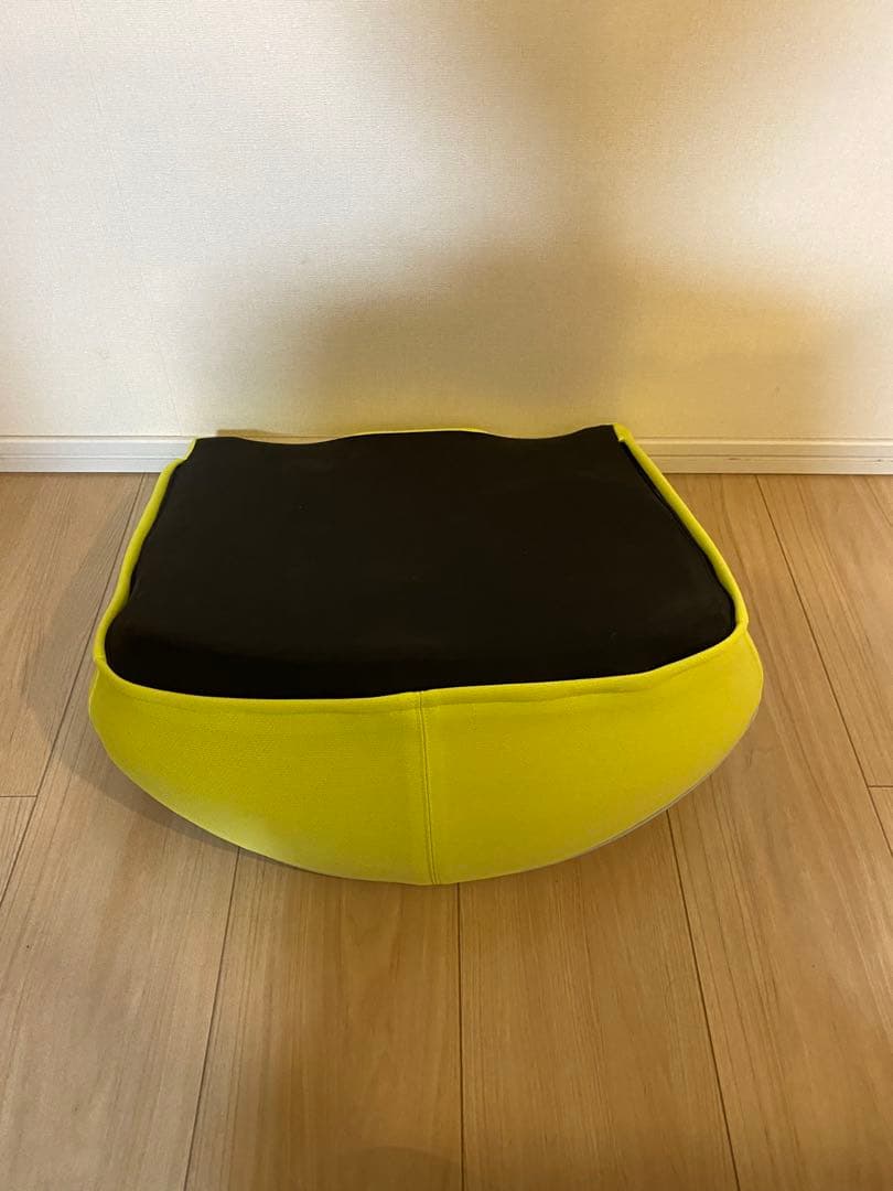 西川クッション　お尻枕、キープスクッション