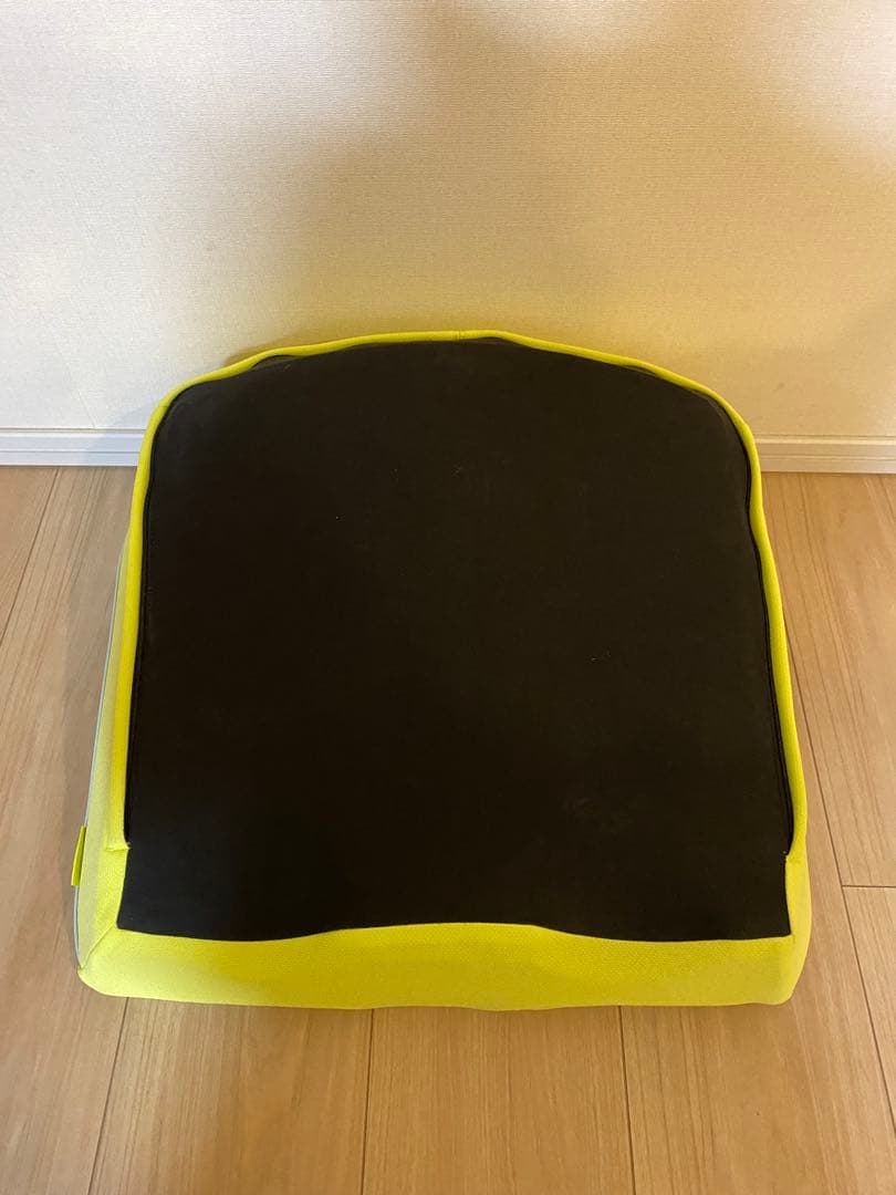 西川クッション　お尻枕、キープスクッション
