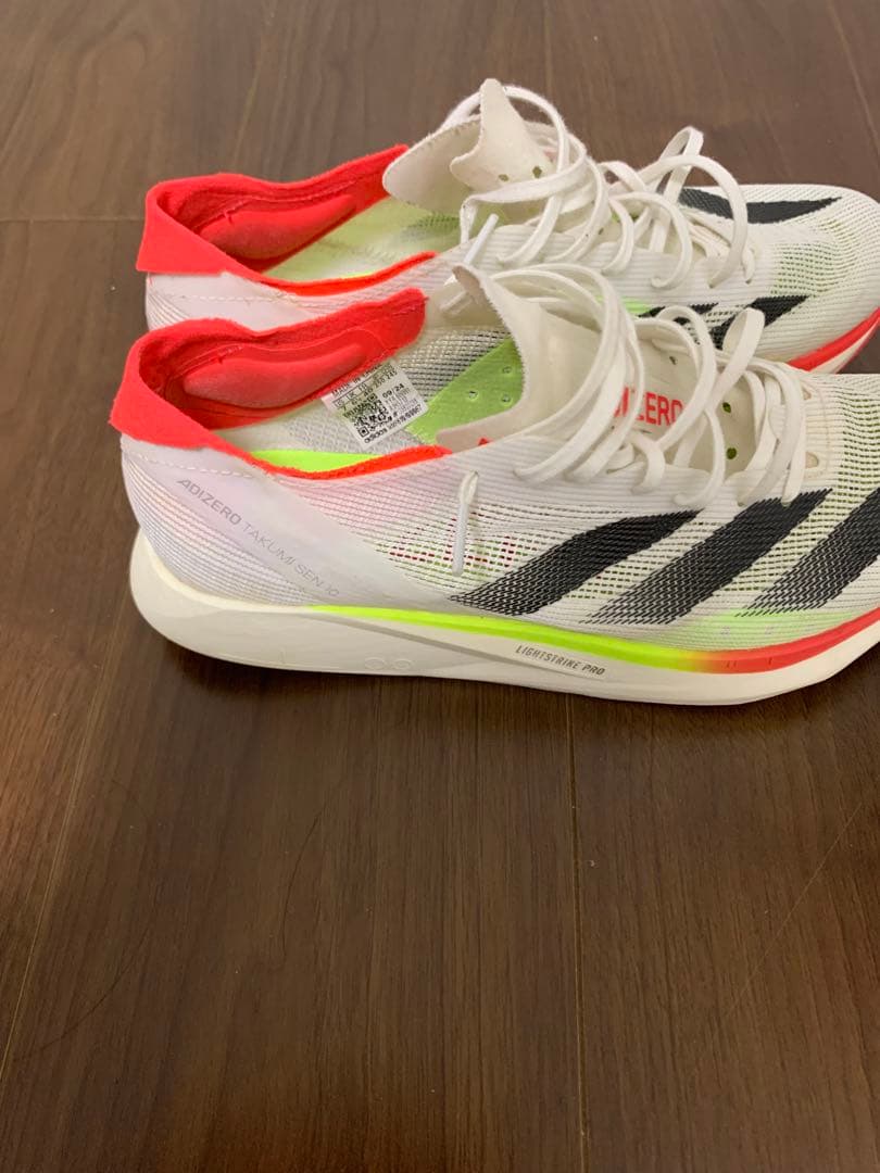 ADIZERO ランニングシューズ ホワイト/ブラック/レッド　25㌢