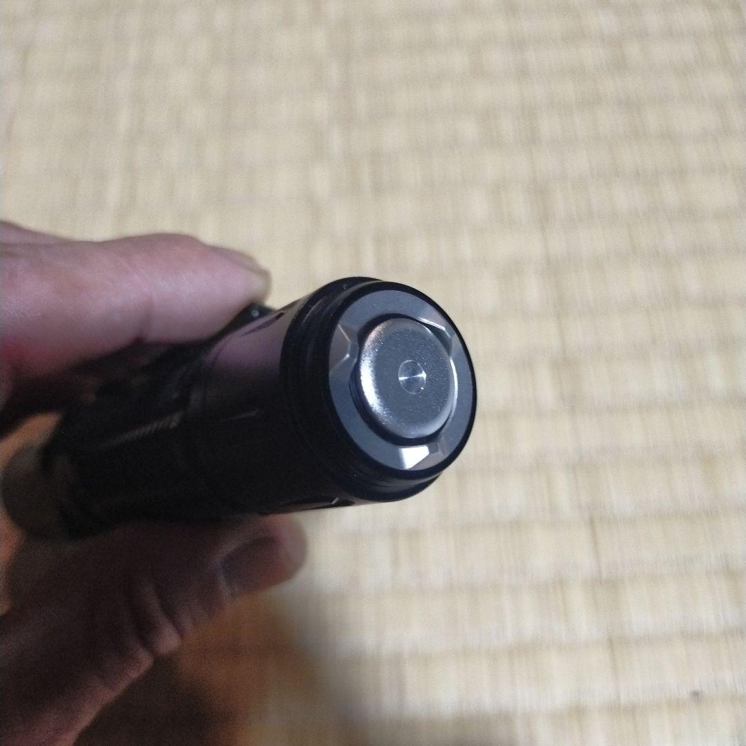 Olight Warrior 3S 懐中電灯 2300ルーメン
