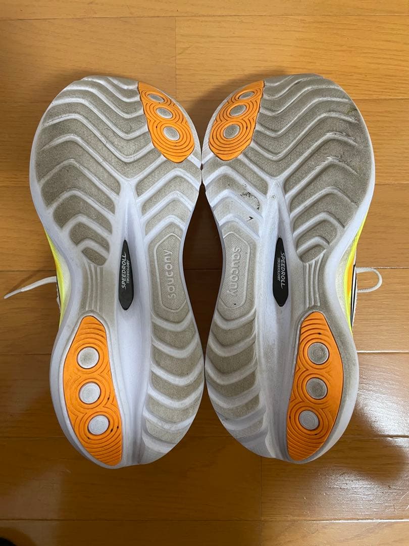 T*R様 Saucony Endorphin トレーナー 27.0