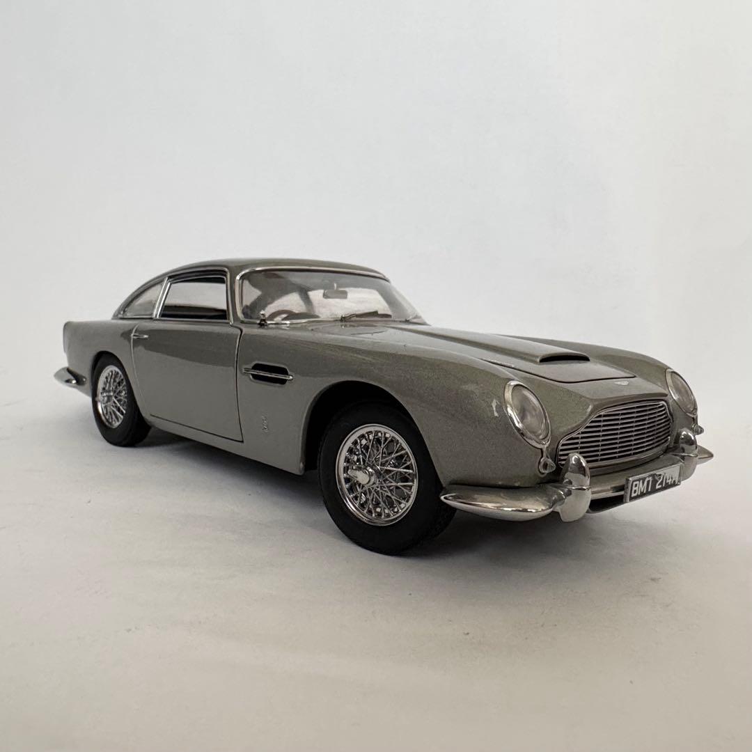 【希少】AUTOart アストンマーチンDB5 ジェームス・ボンド・コレクション