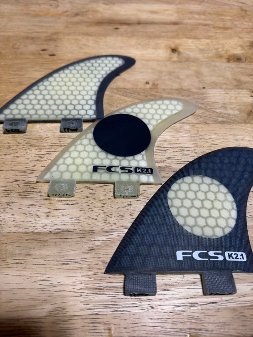 美品　FCS K2.1 ケリースレーター　ハニカムコア　トライフィン