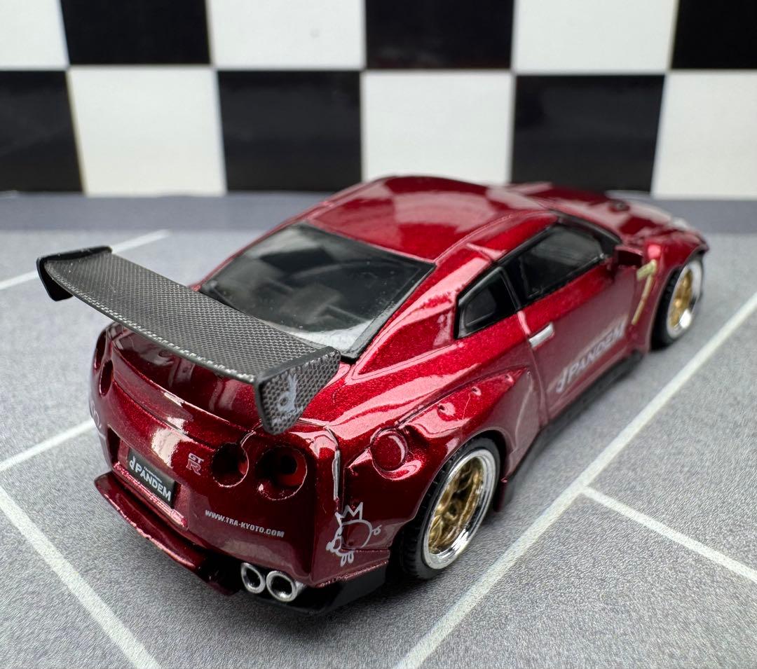 ミニカー MINI GT Pandem Nissan GT-R Lava Red