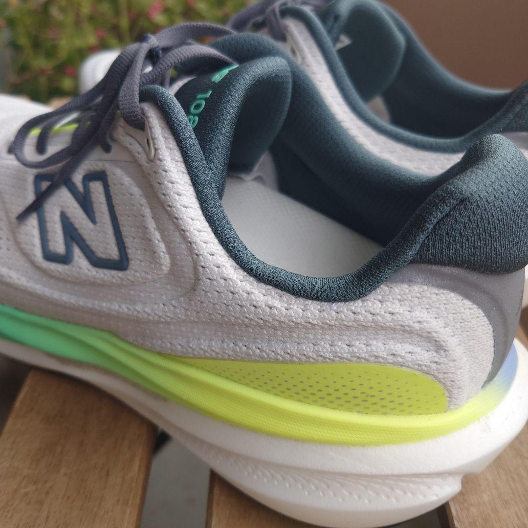 New Balance 1080 v15　27.0