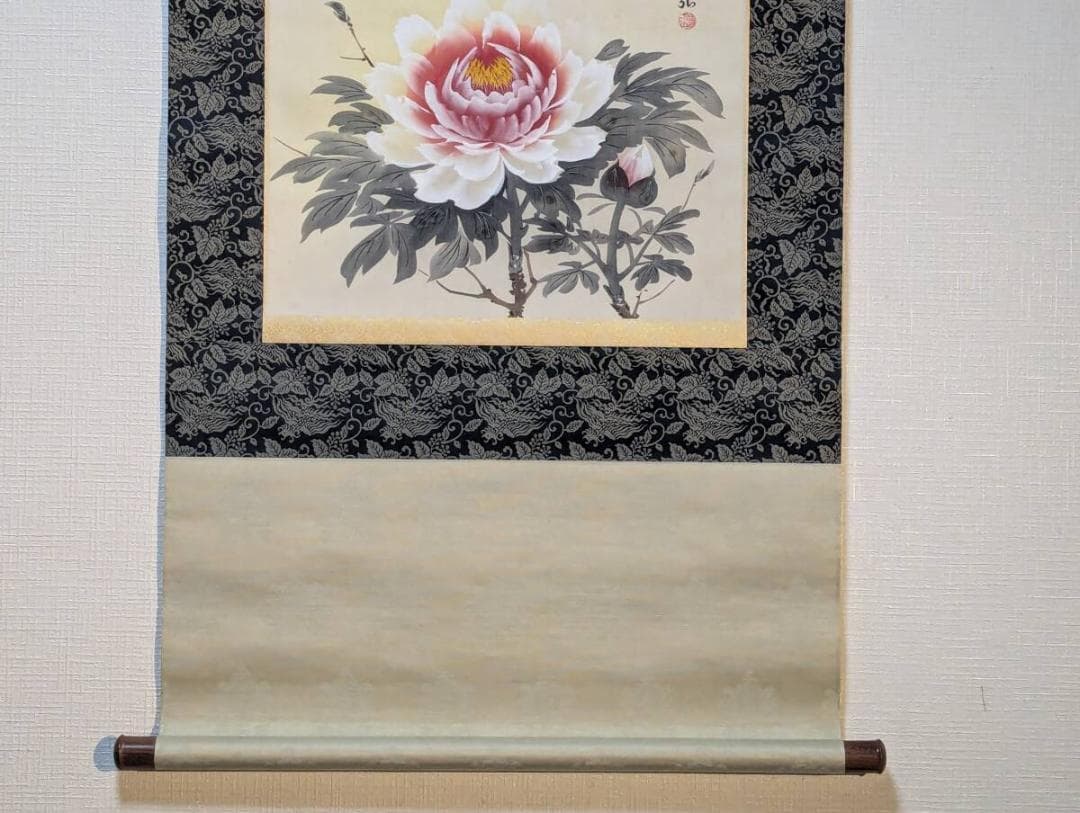 【真作】掛軸　牡丹図　華麗なる百花の王　華やかな吉祥画　合箱入　R89