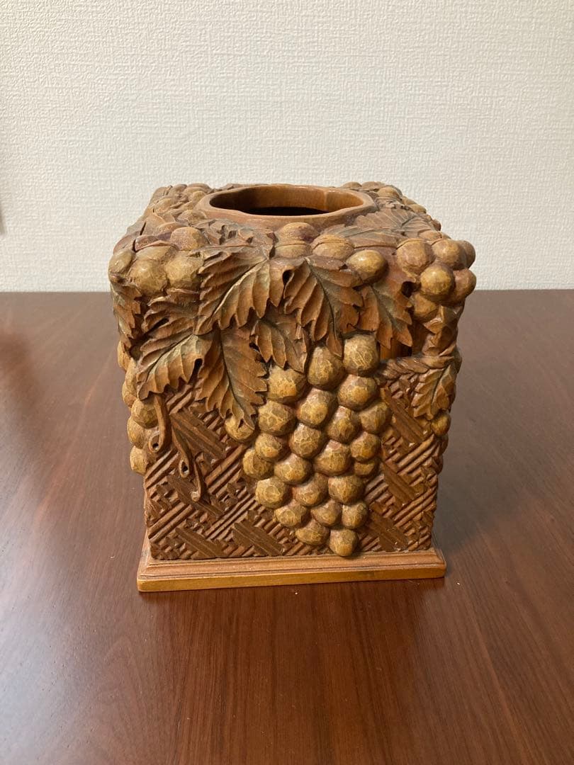 木彫りのゴミ箱　小さめ　ぶどうの実と葉　手作り