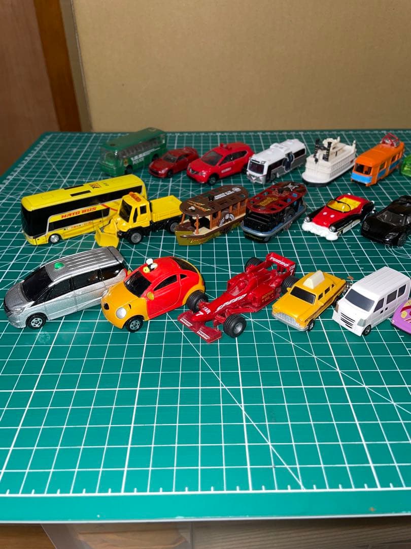 まとめ　80個以上　ミニカー　飛行機　電車　キーホルダー　プルバックカー