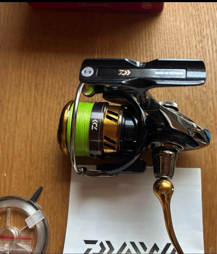 Daiwa LEGALIS LT 2500S-XH ルアー付き