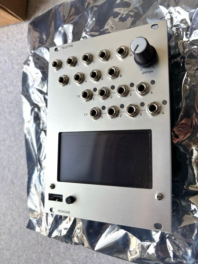 鍵盤楽器 Monome Teletype