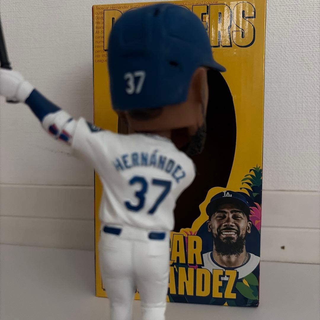 【米限定激レア】ドジャース TEOSCAR HERNANDEZ ボブルヘッド人形