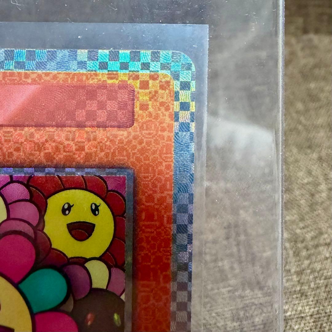お花ぎっしり UR「カーサ ブルータス 村上隆とトレカの世界」