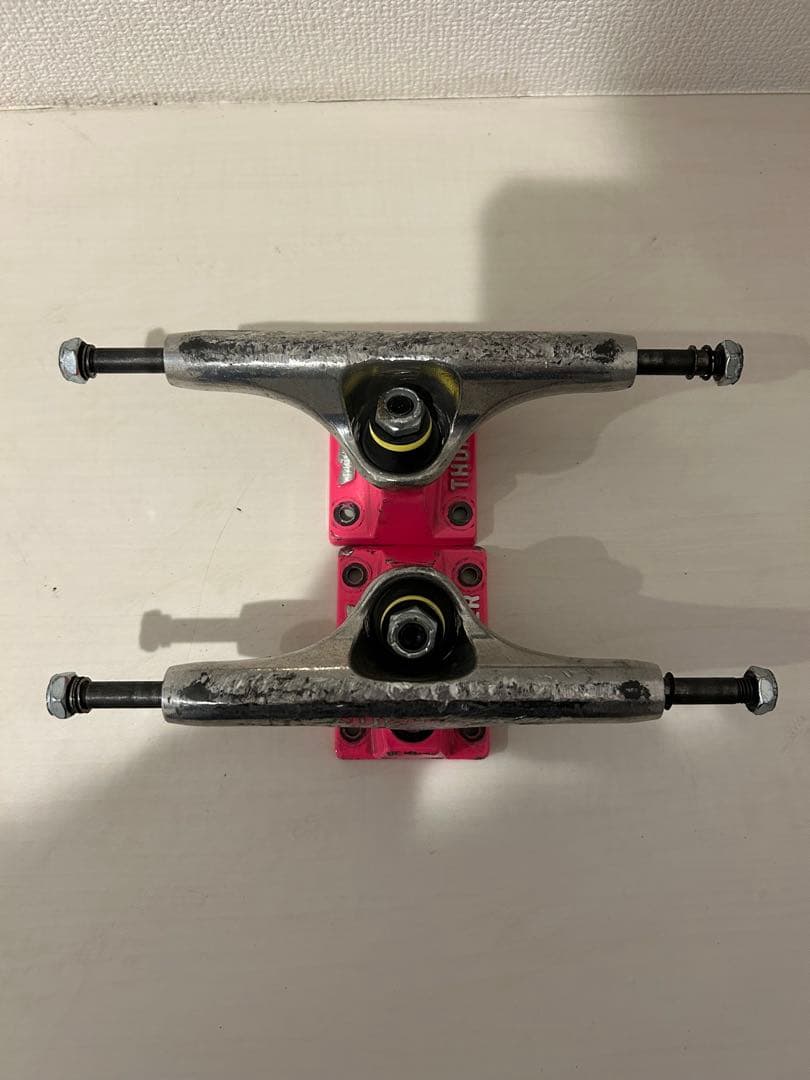 Thunder 148 スケートボード トラック