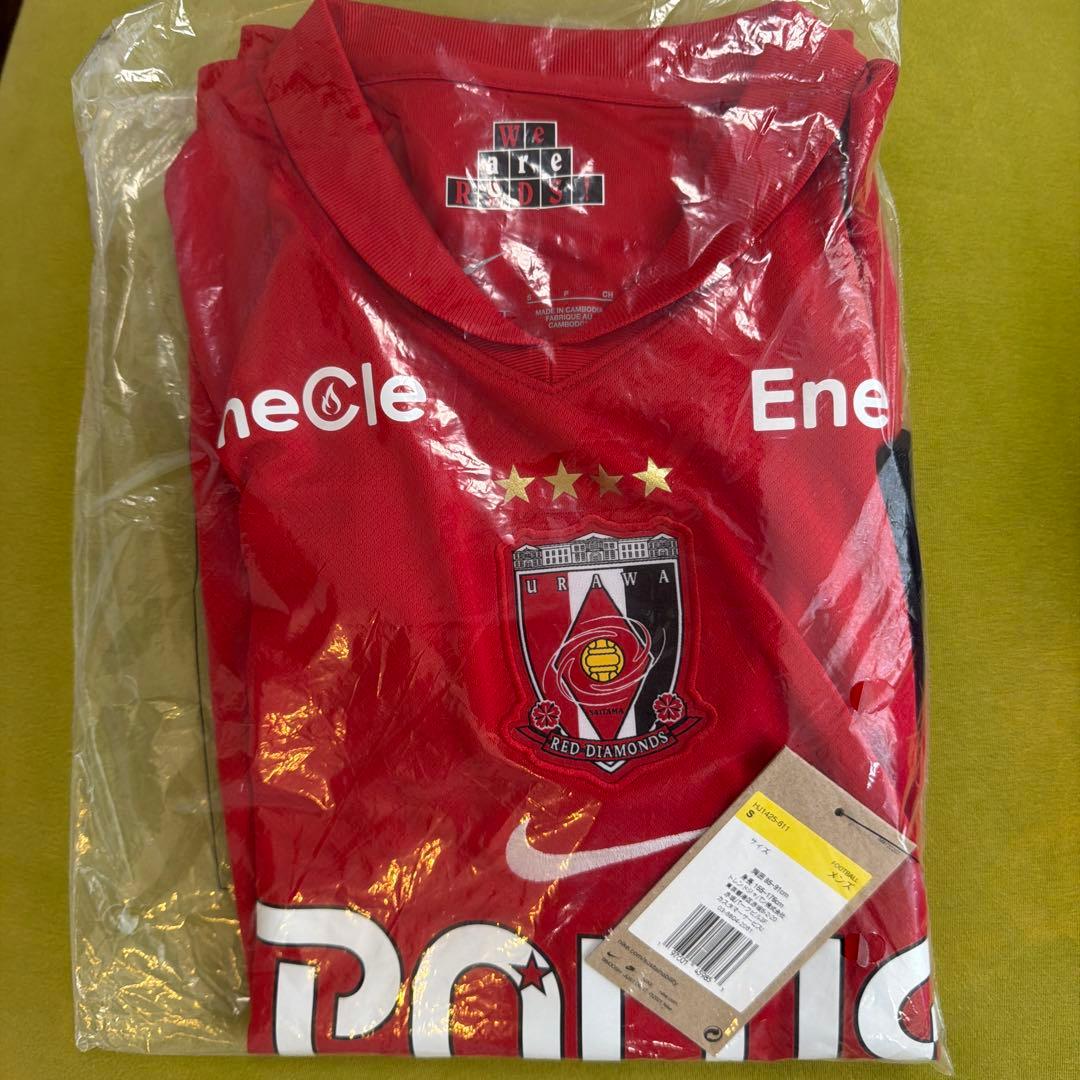浦和レッズ Nike サッカーシャツ S 赤
