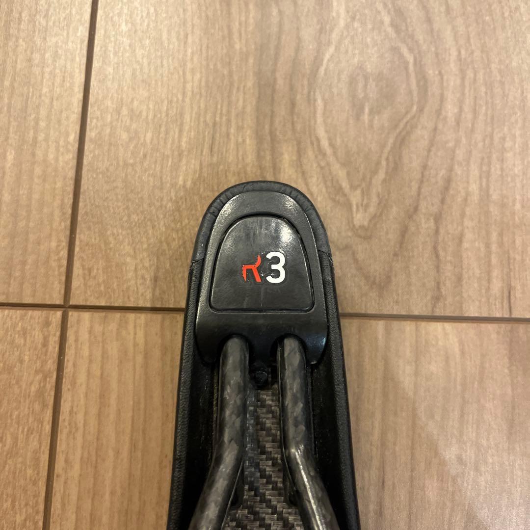 Fizik Arione R3 カーボンレール