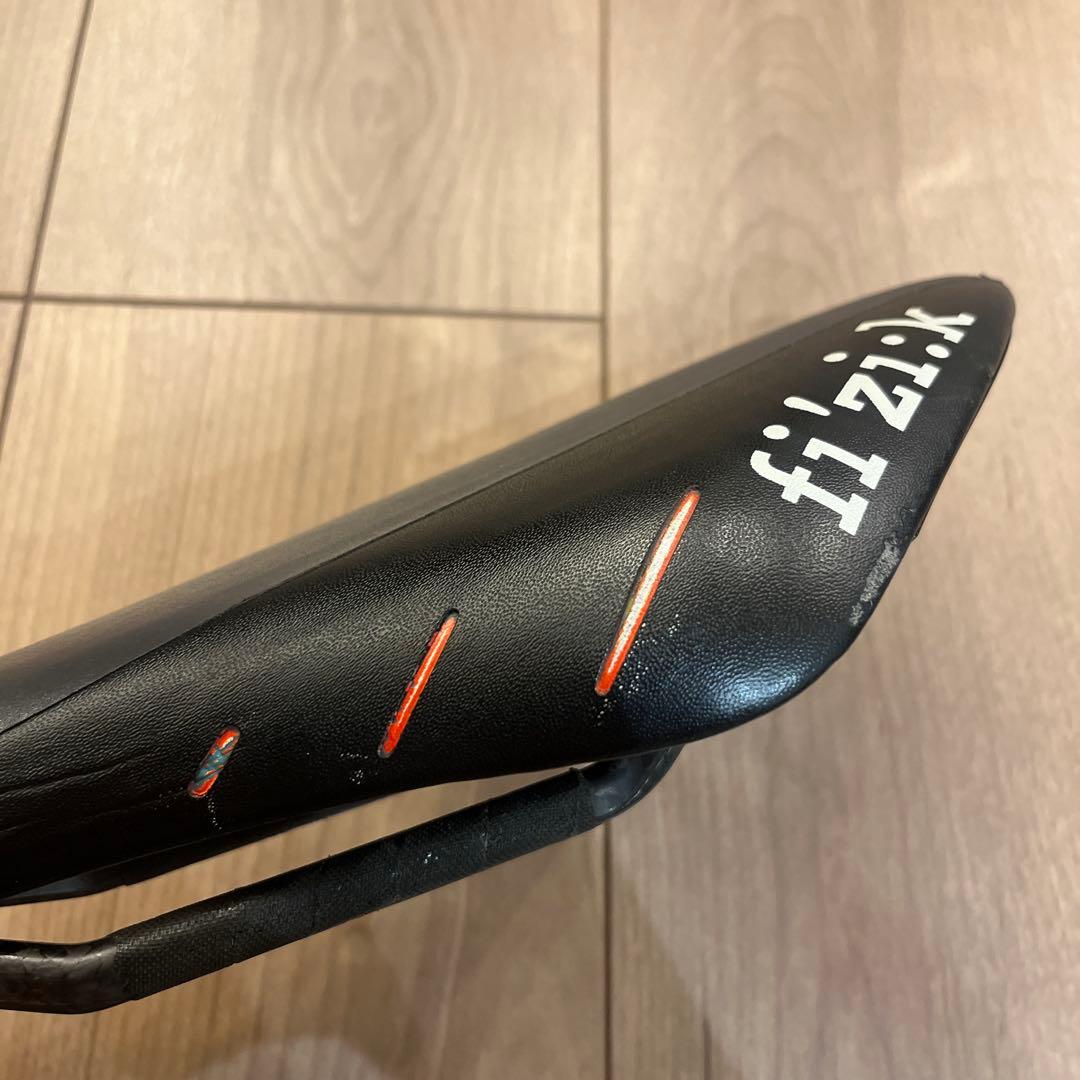Fizik Arione R3 カーボンレール