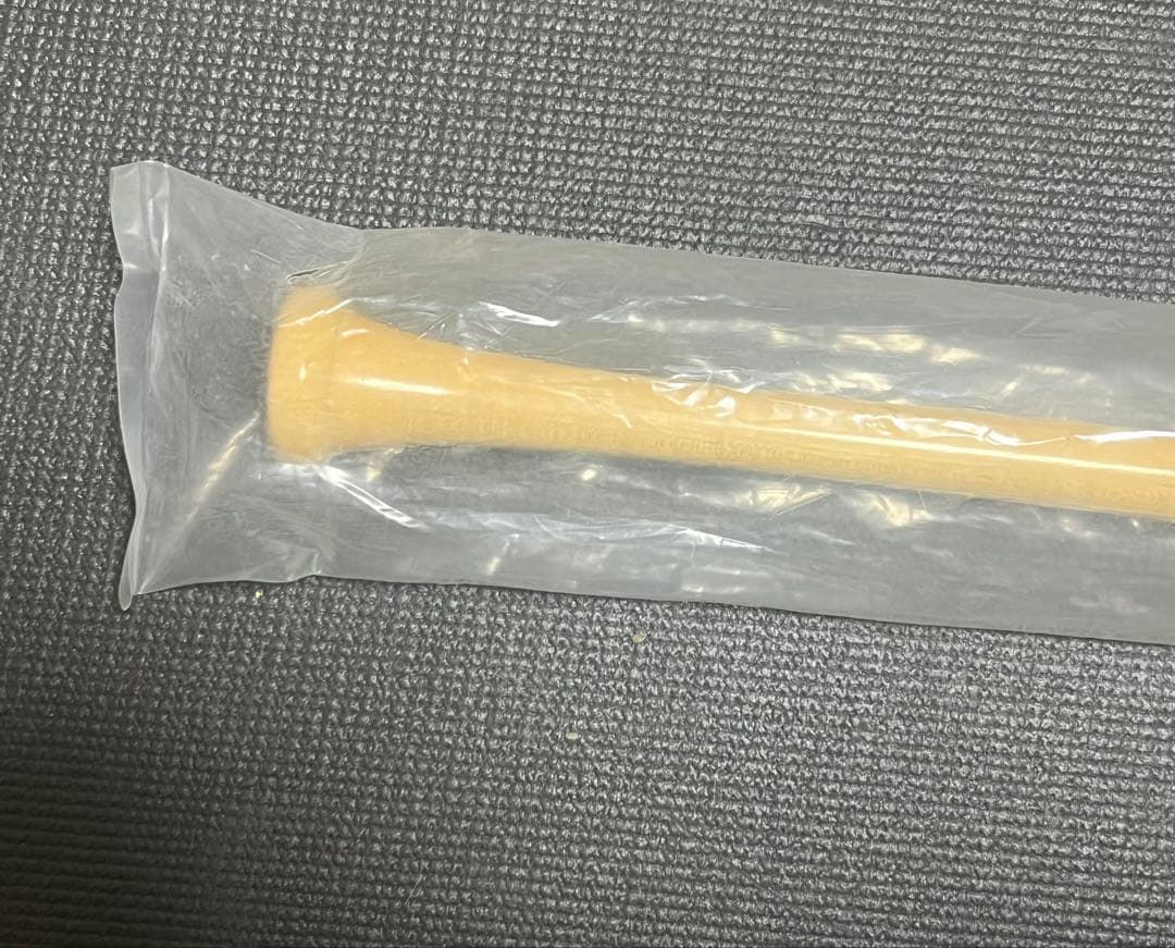 （aro89）ヴィクタス硬式木製バット　新品
