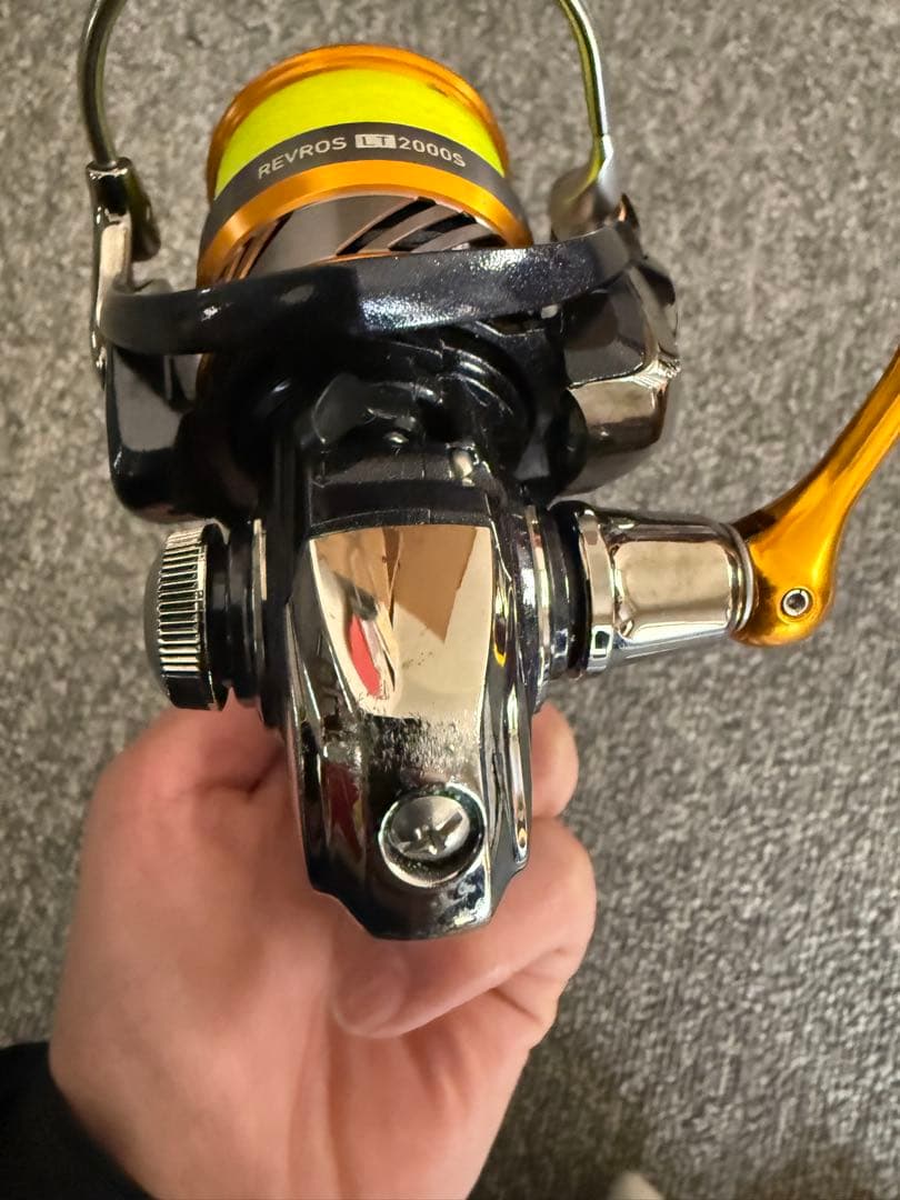 ダイワ(DAIWA)スピニングリール「20 レブロス LT2000S」