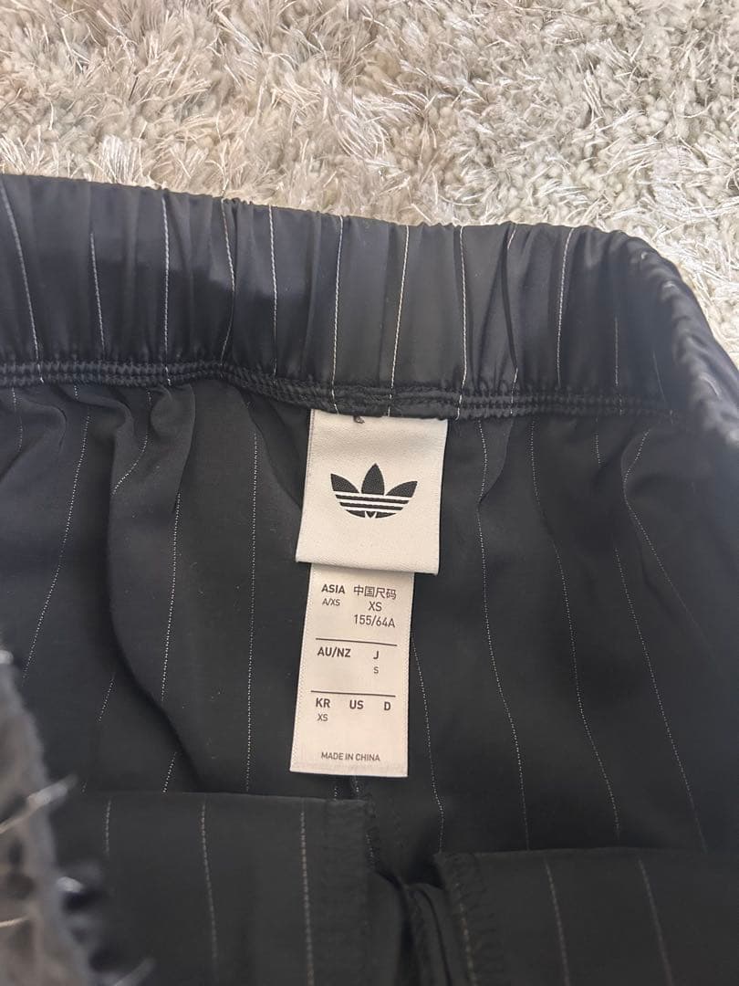 adidas WIDE LEG PANTS ブラック