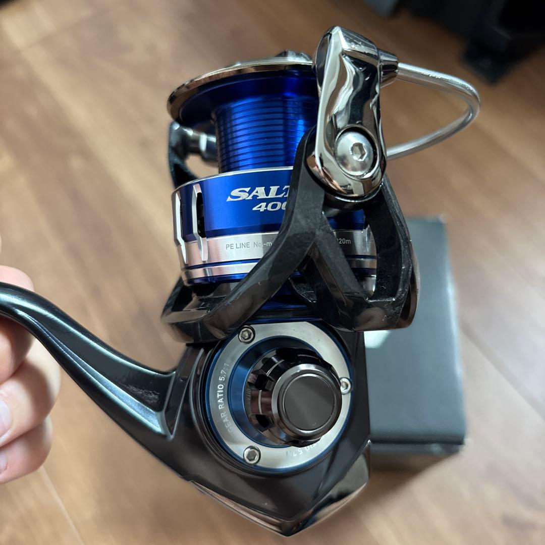 ダイワ　ソルティガ SALTIGA 4000H スピニングリール