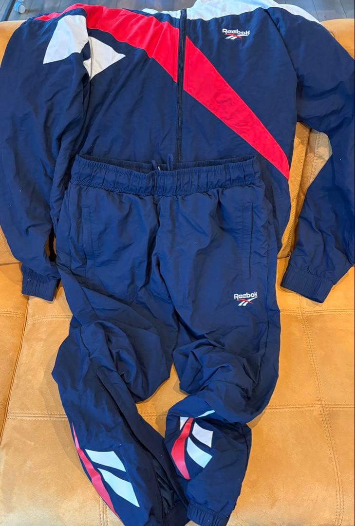 Reebok ベクター トラックジャケット セットアップ　上L下M