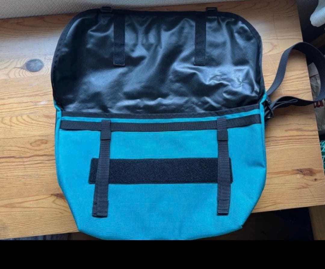 ブルーラグ blue lug メッセンジャーバッグ　ハーフ　ターコイズ