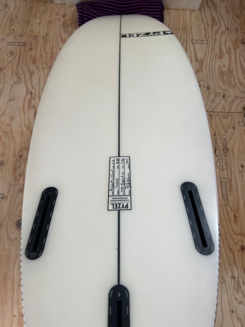 サーフィン・ボディボード pyzel project12 GHOST JohnJohn Florence