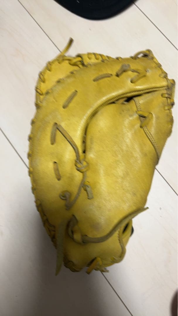 硬式　ハイゴールド　グローブ　イエロー