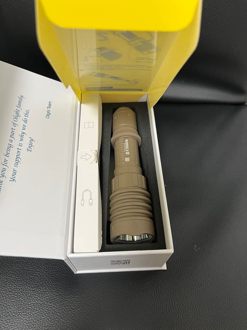 OLIGHT タクティカルライト Warrior X 4 2600ルーメン