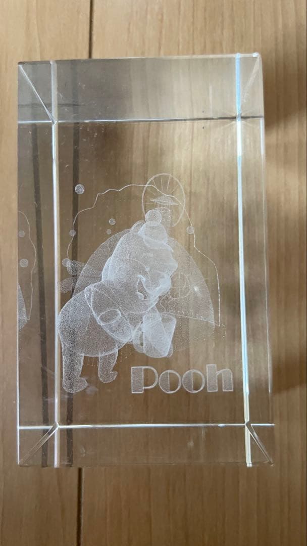 Disney くまのプーさん　ガラス　クリスタル　インテリア