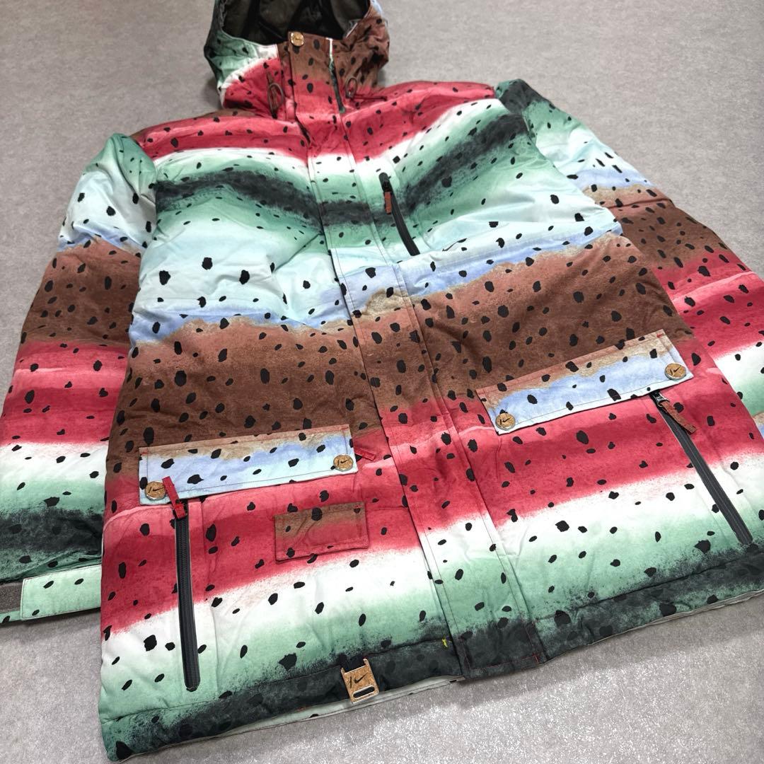 未使用 NIKE BOARDING スノーボードウェア コルクボタン L