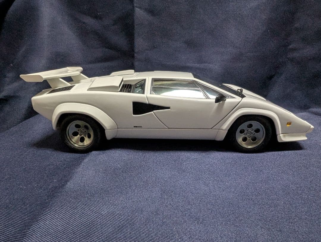 オートアート1/18ランボルギーニ・カウンタック 5000s ホワイト